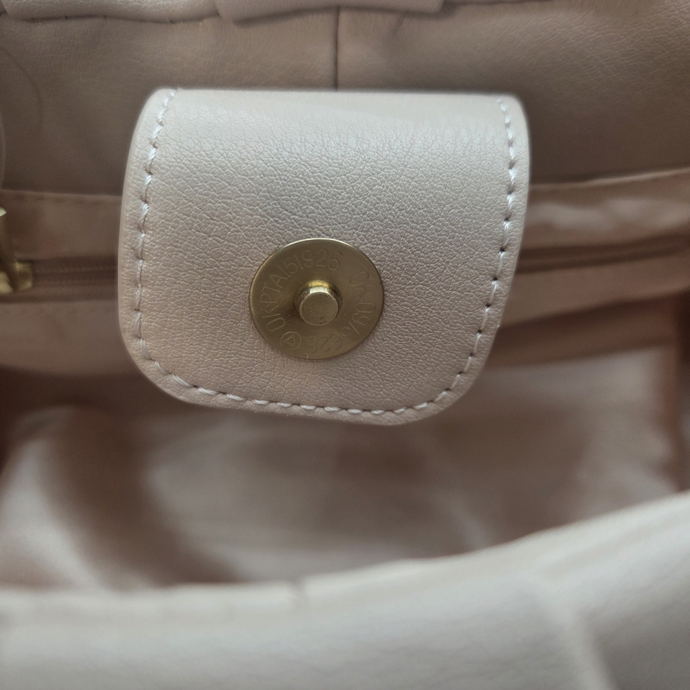 Scoop‎ Ruched Beige Hobo Shoulder Bag NWT - Picture 4 of 8
